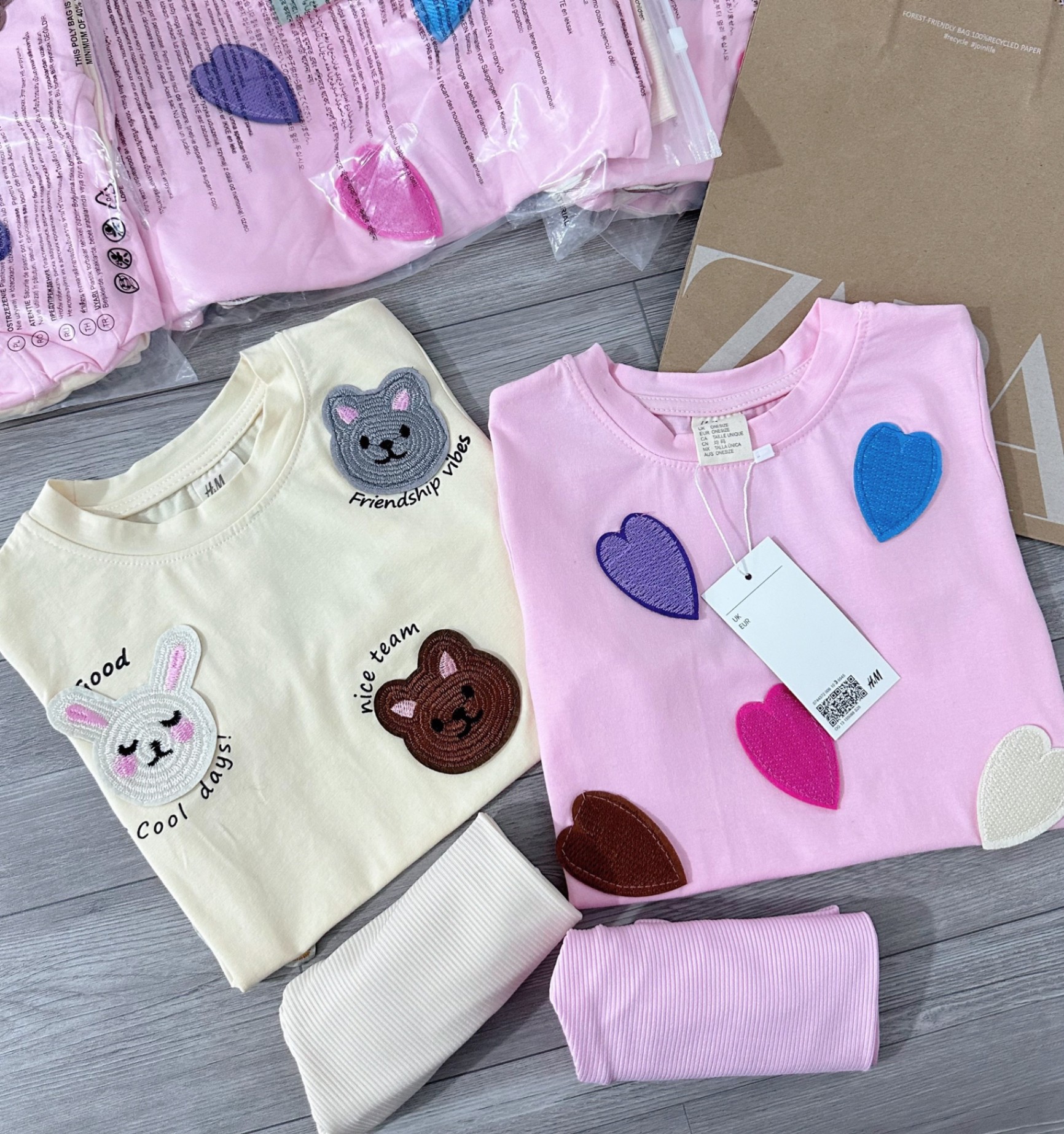 Set 2 Bộ Hình Nổi Cute Bé Gái