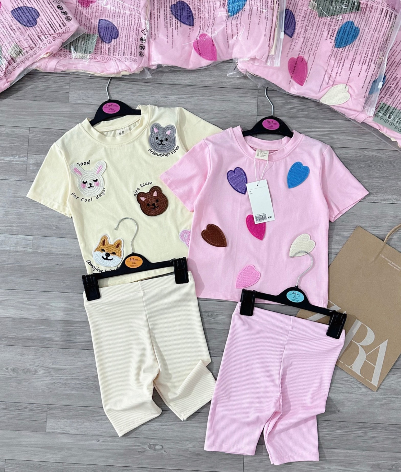 Set 2 Bộ Hình Nổi Cute Bé Gái