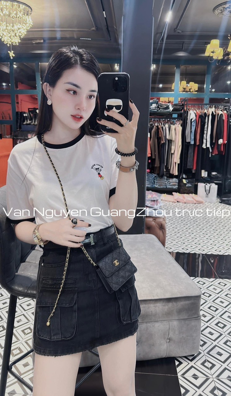 Set 2 Áo Cộc Kẻ Trắng Mickey