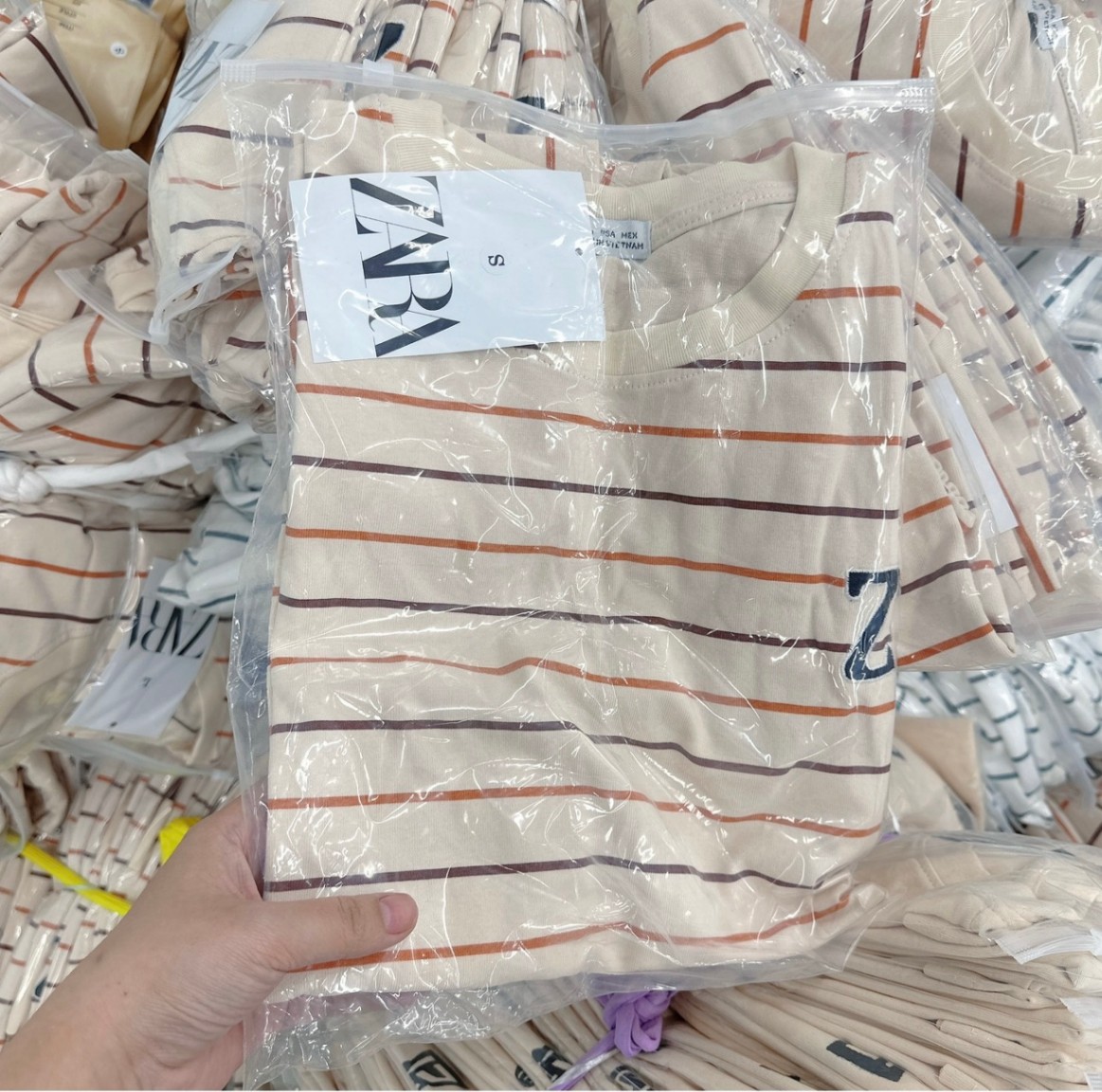 Bộ Cộc Kẻ Thêu Chữ Z