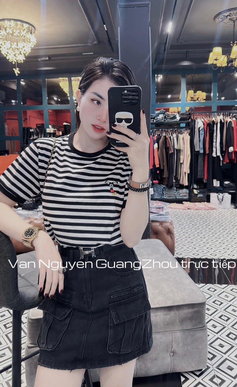 Set 2 Áo Cộc Kẻ Trắng Mickey