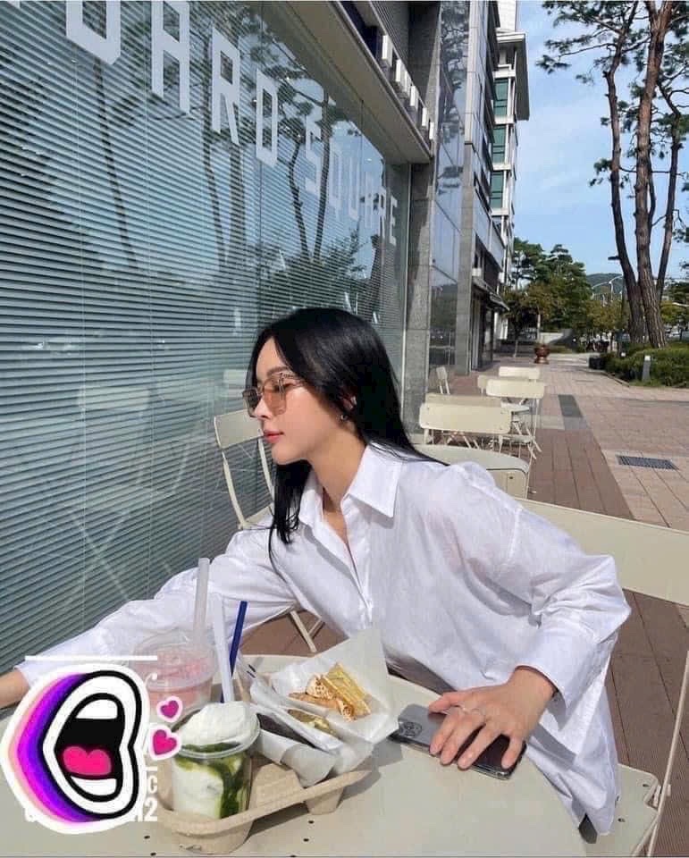 Sơ Mi Trắng Dài Tay Đuôi Tôm