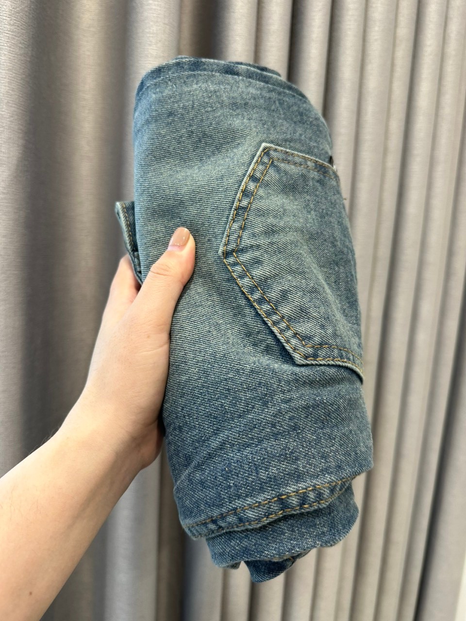 Chân Váy Jeans Khuy Dáng Dài Xẻ Trước