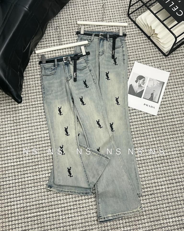 Quần Jeans Loe Xanh Nhạt Thêu YSL