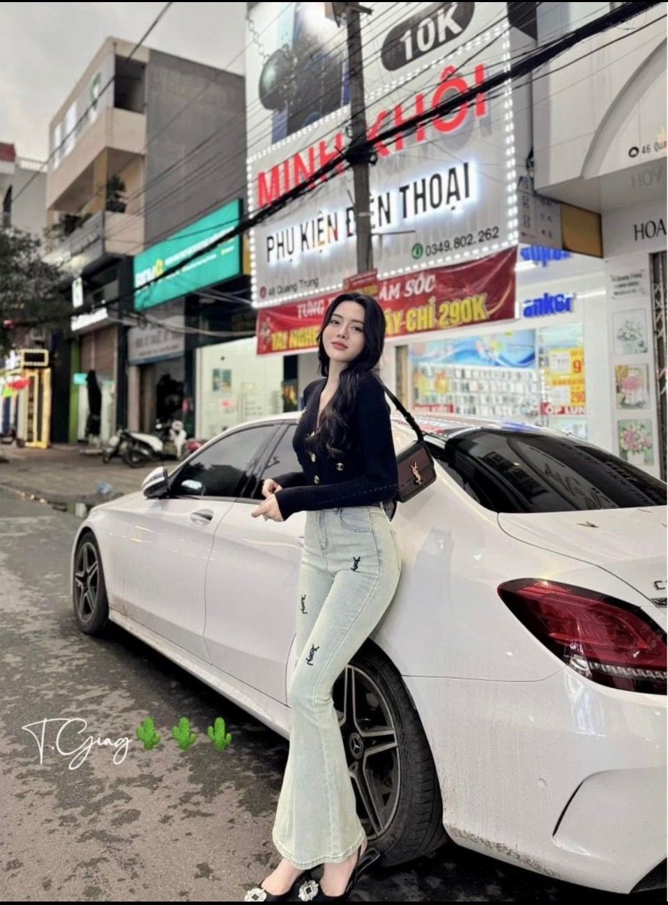 Quần Jeans Loe Xanh Nhạt Thêu YSL