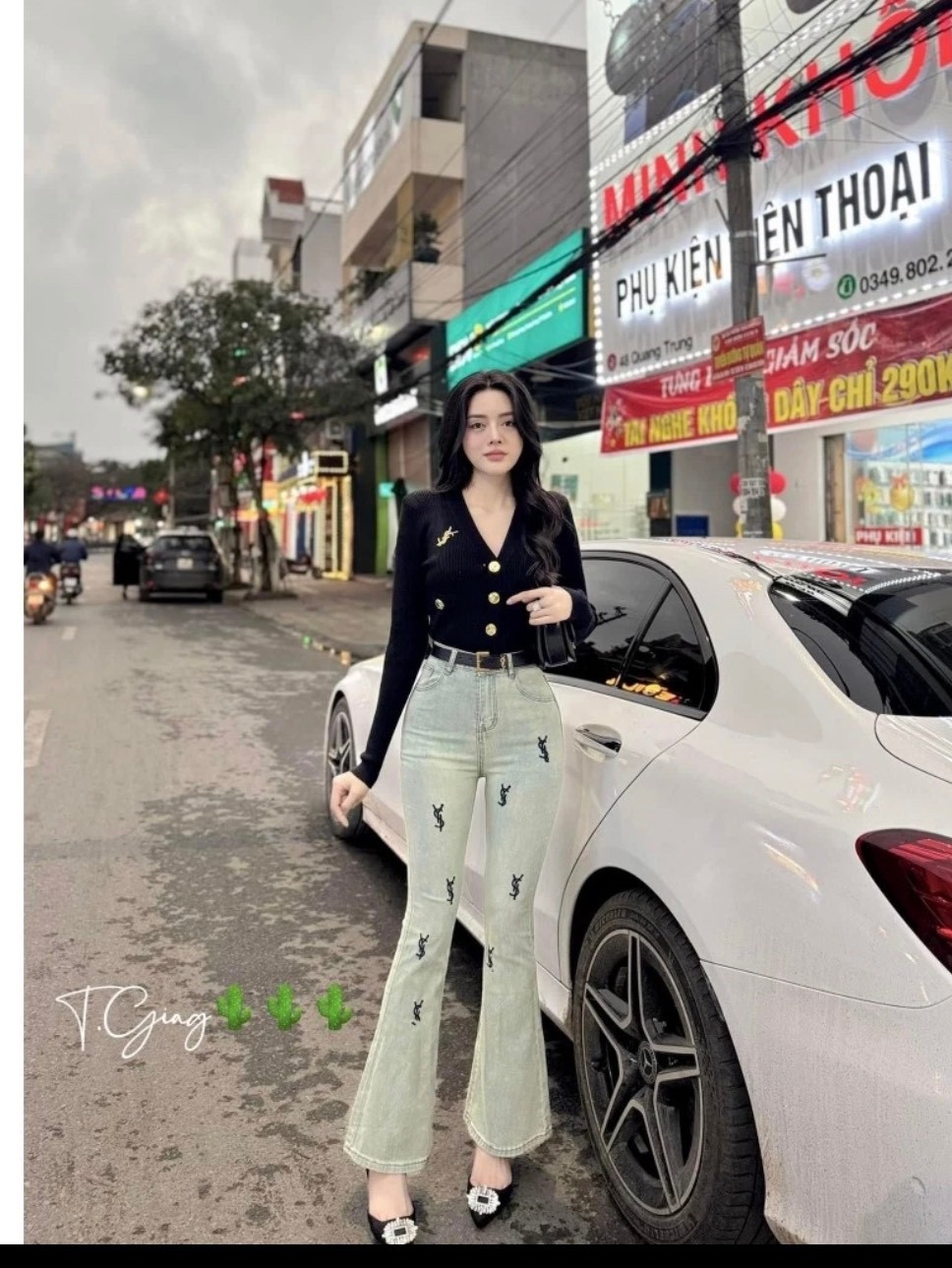 Quần Jeans Loe Xanh Nhạt Thêu YSL