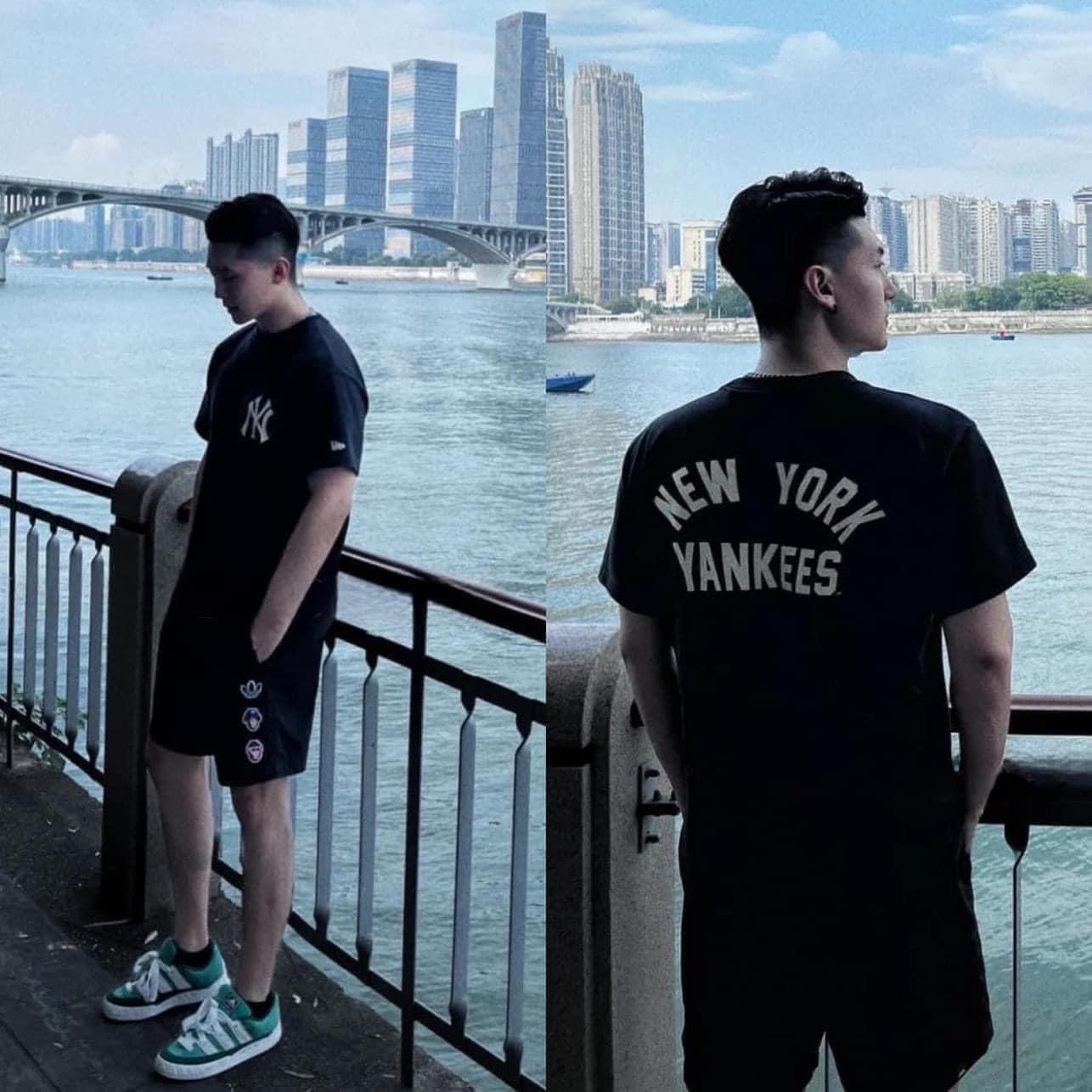 Áo Phông Đen In Chữ Yankees