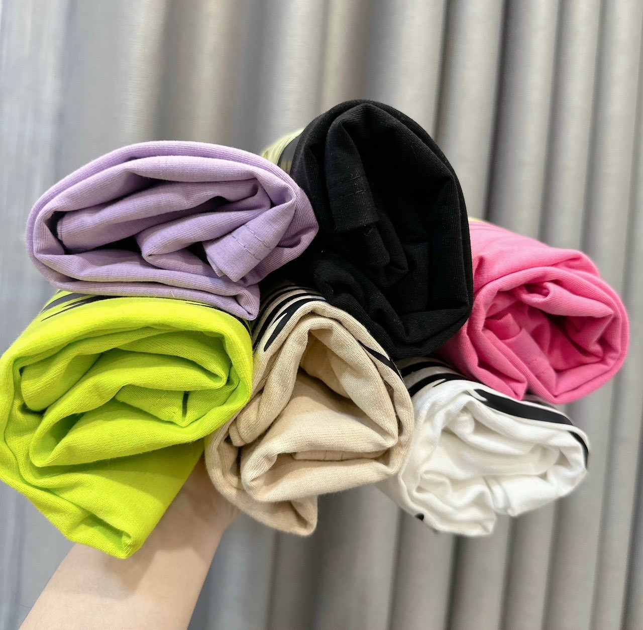 Bô Cô Gái Mặt Cười 6 Màu