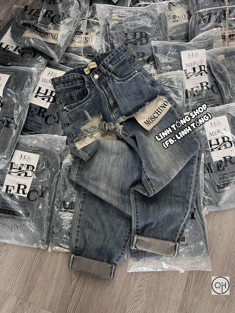 Quần Baggy Moschino