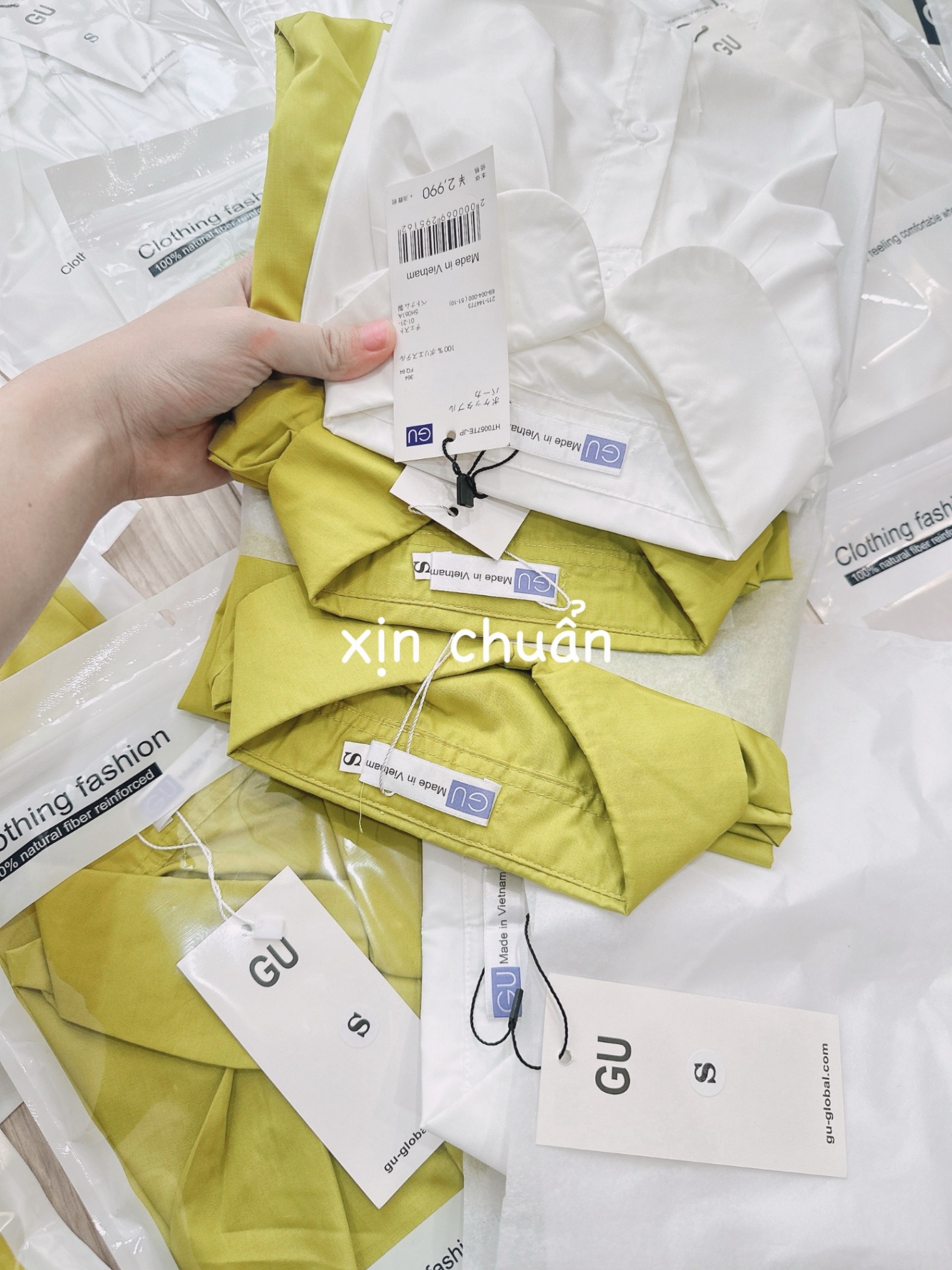 Áo SM GU Li Xếp Cổ Sen