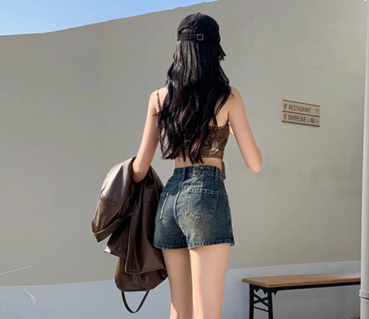 Chân Váy Bò 2 Túi Trước