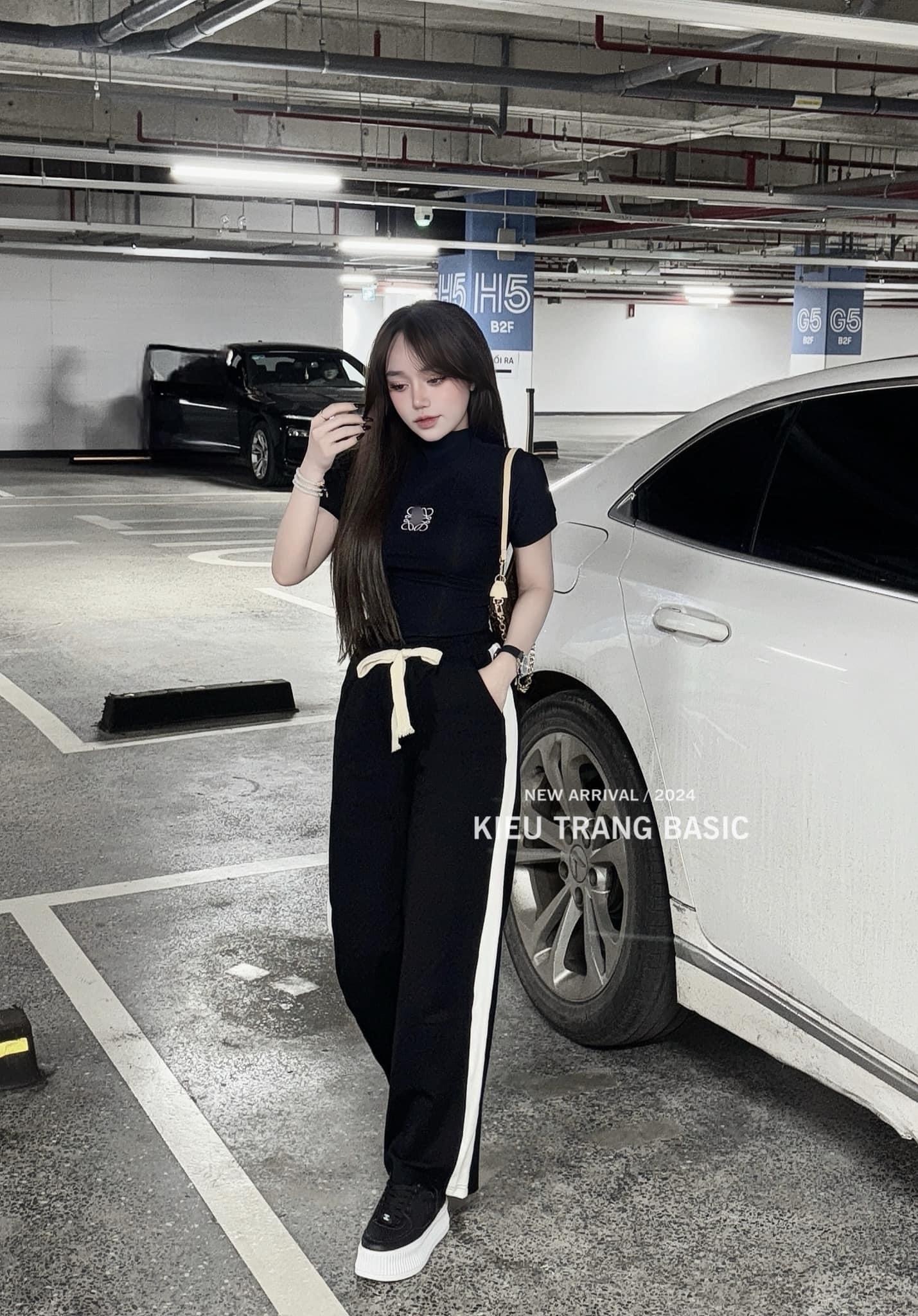 Bộ Quần Suông Loewe Đen