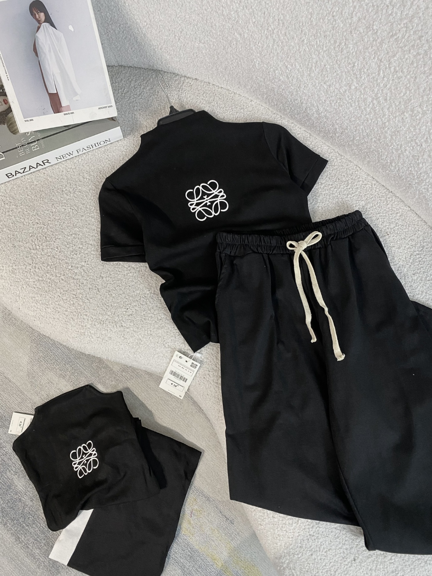 Bộ Quần Suông Loewe Đen