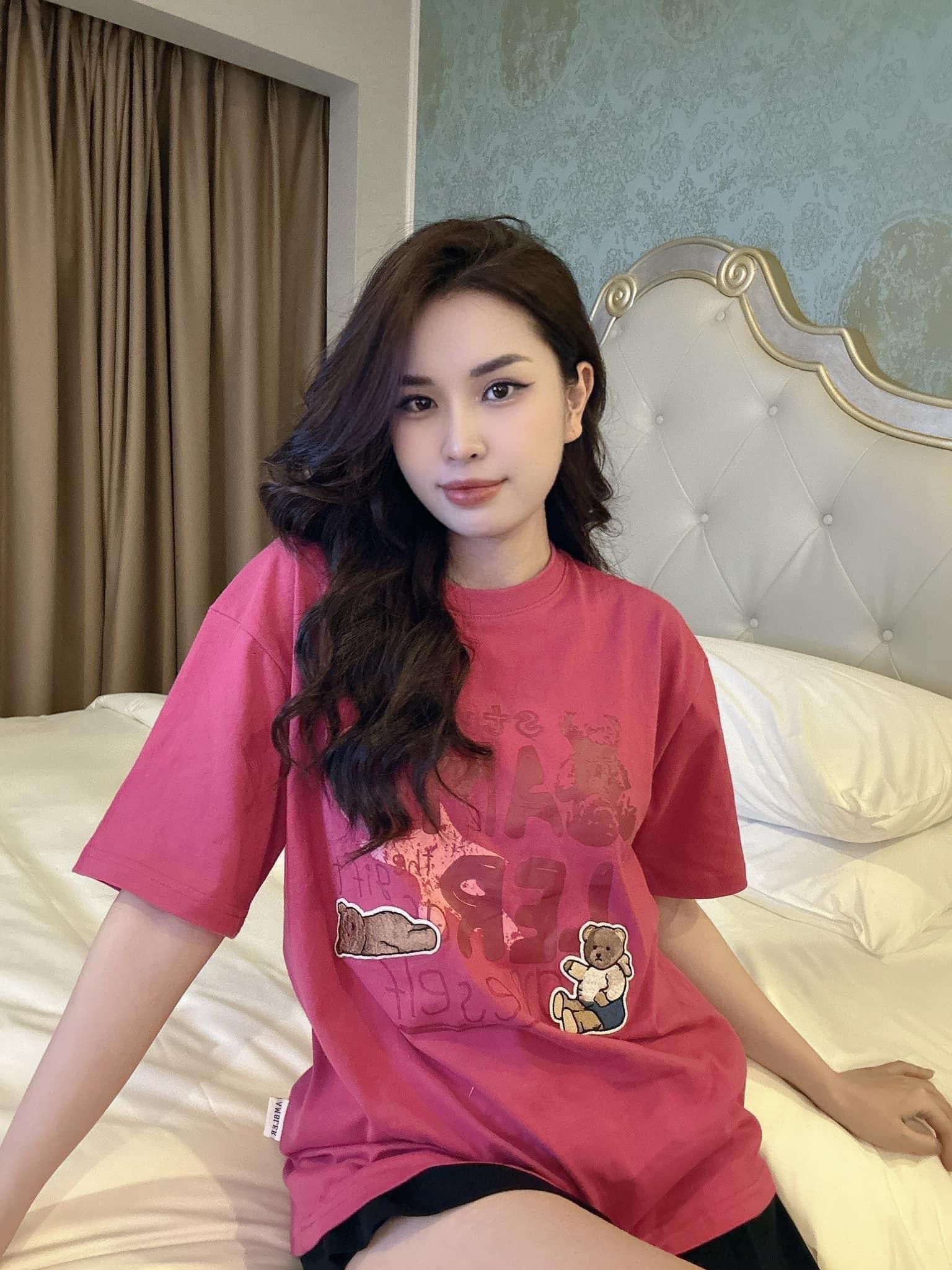 Áo Phông Hồng In Gấu