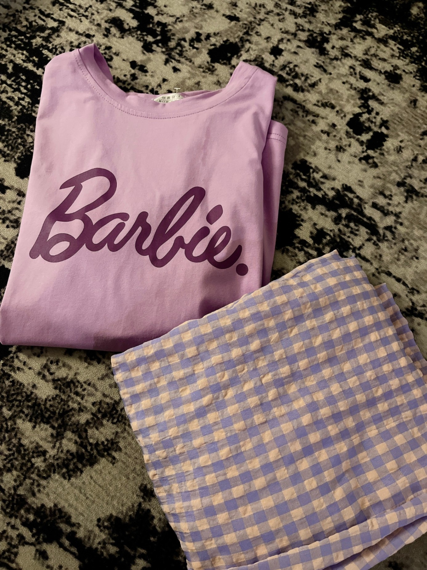 Bộ Quần Kẻ Tím Áo Phông Barbie