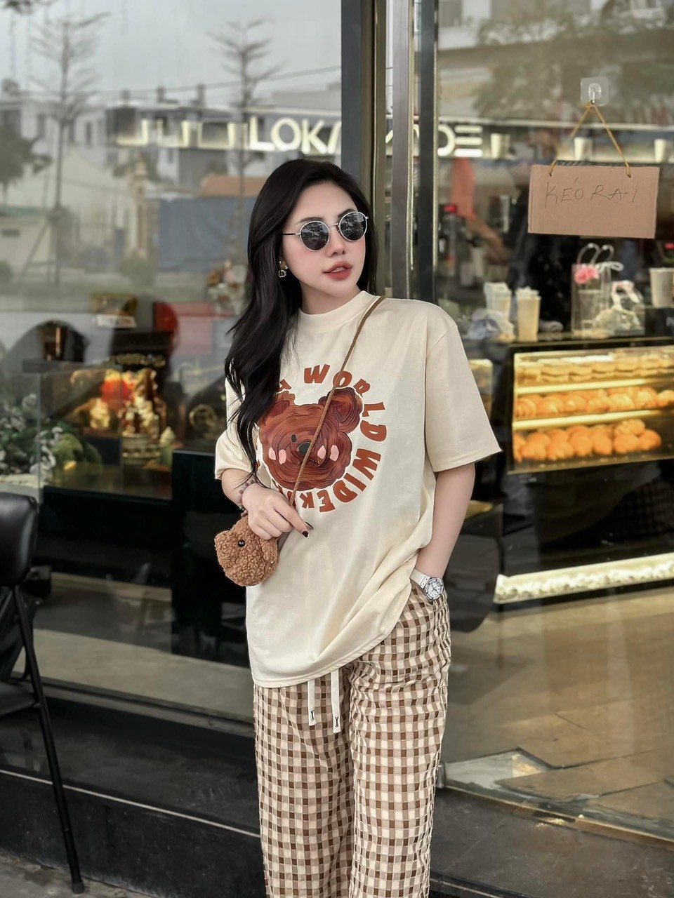 Bộ Quần Đũi Áo Phông Kem Gấu Má Hồng