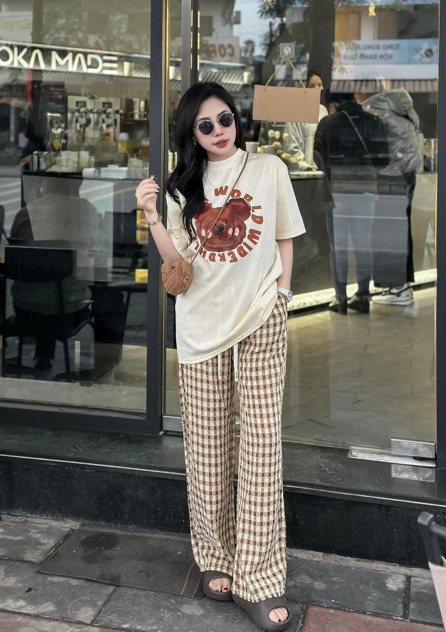 Bộ Quần Đũi Áo Phông Kem Gấu Má Hồng