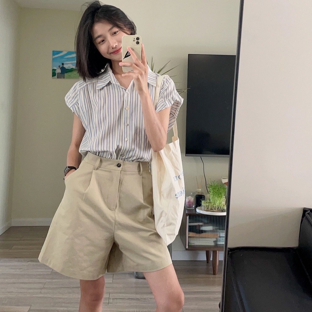 Áo Sơ Mi Đũi Kẻ Tay Vạt Gập Gấu