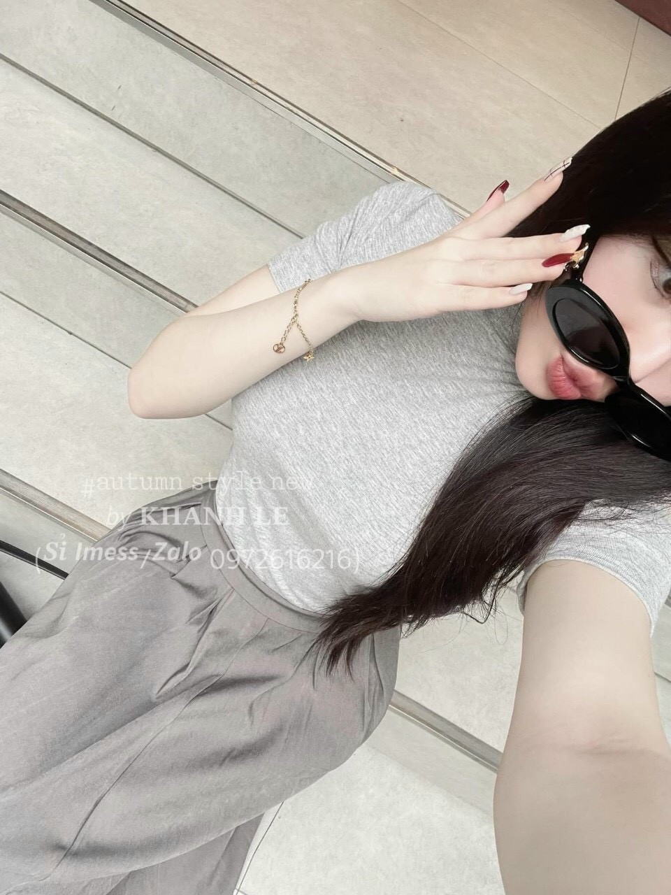 Sét Áo Thun Kèm CV Xếp Ly Dài