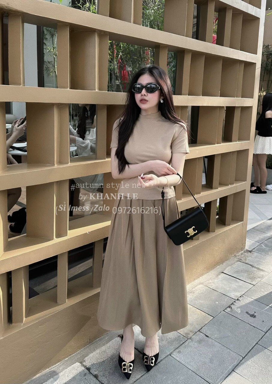 Sét Áo Thun Kèm CV Xếp Ly Dài