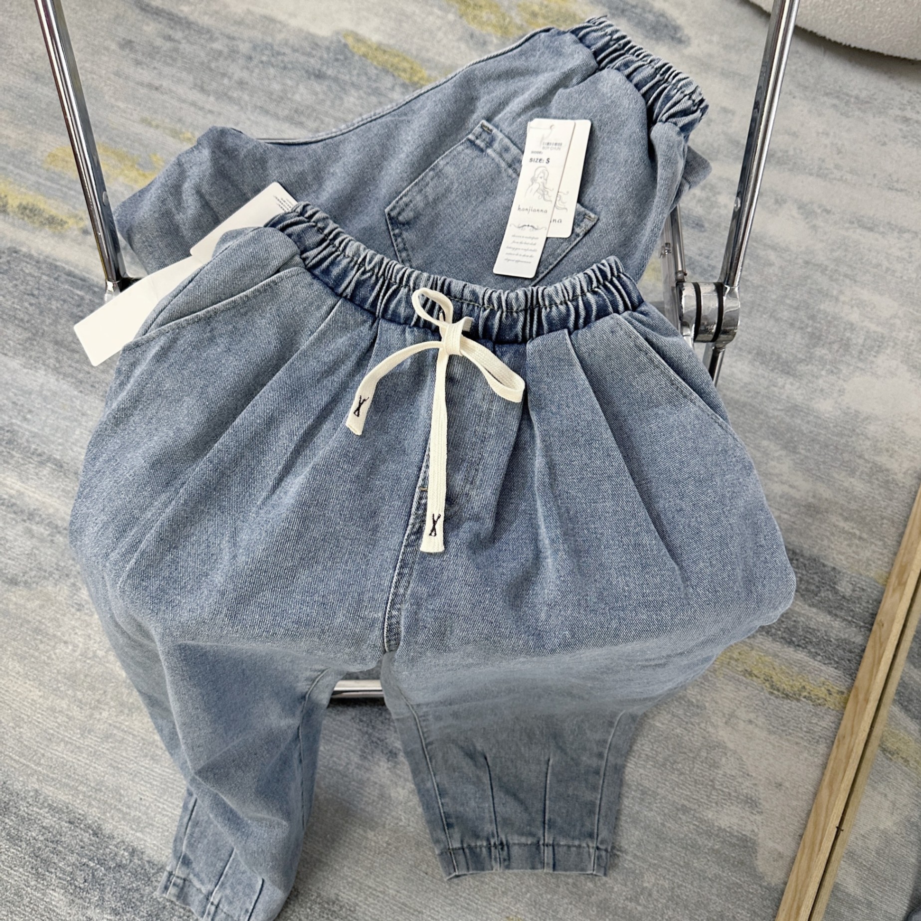 Quần Jeans Baggy Xanh Nhạt Cạp Chun