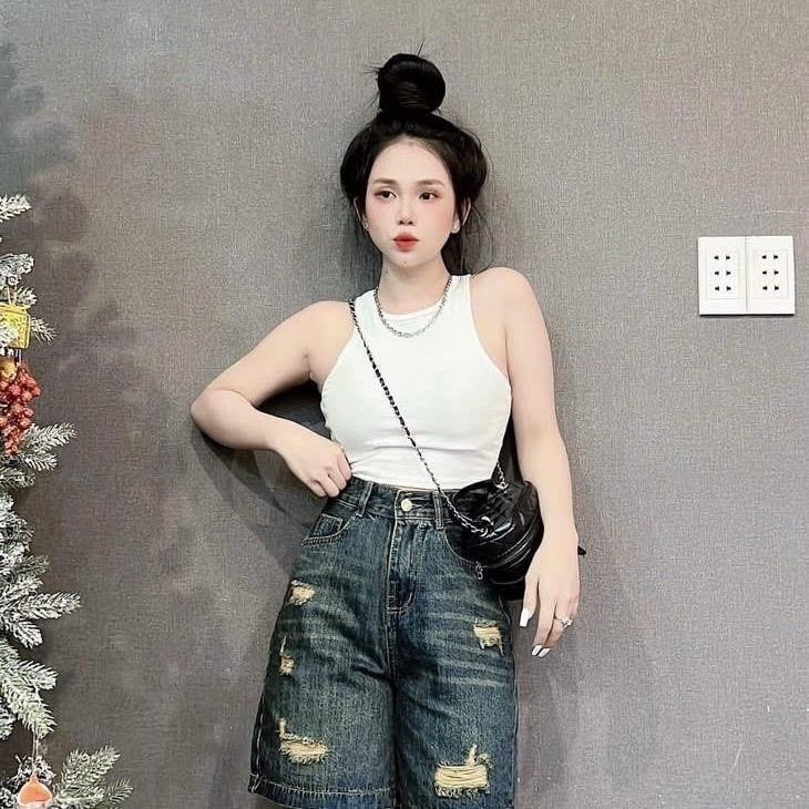 Quần Jeans Ngố Túi Thêu Miu Miu