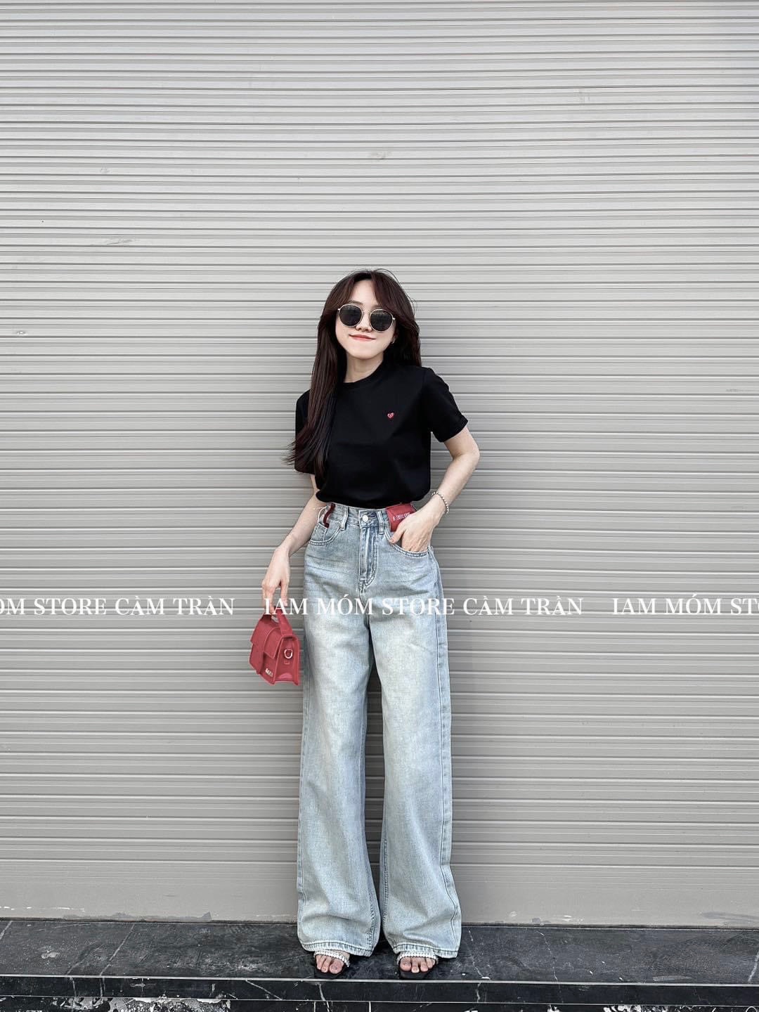 Quần Bò Suông Cạp Đỏ Thêu Túi