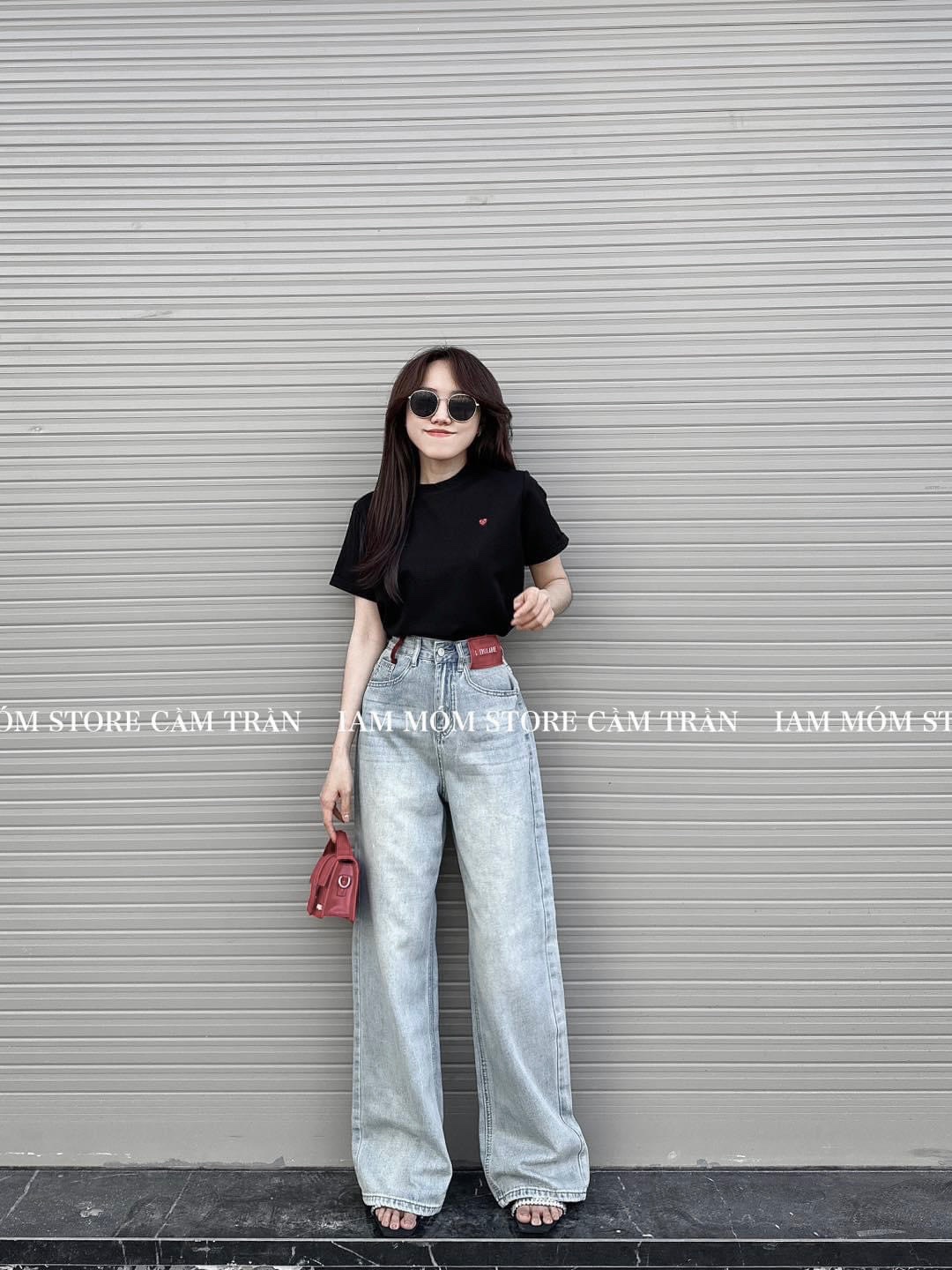 Quần Bò Suông Cạp Đỏ Thêu Túi