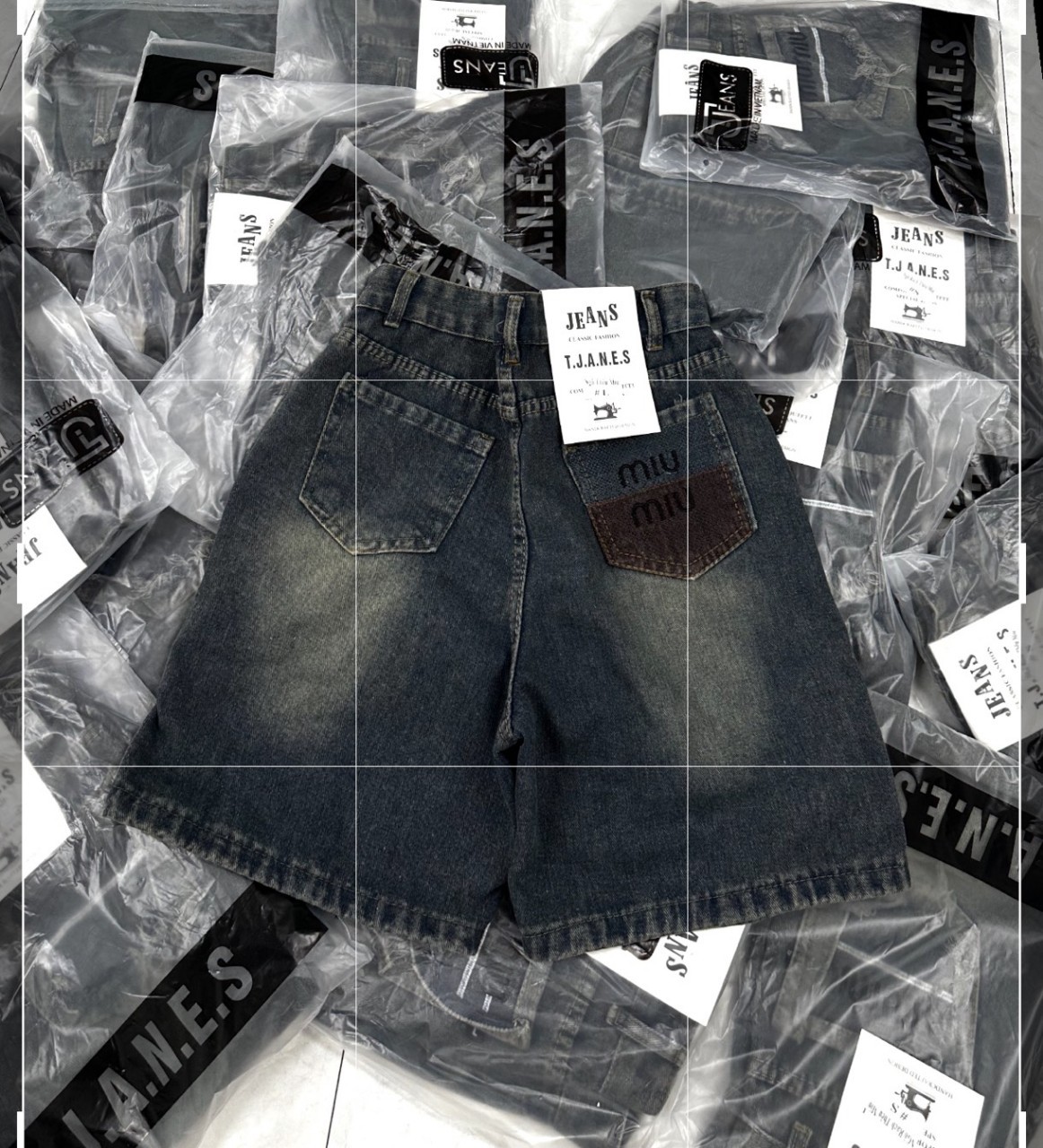 Quần Jeans Ngố Túi Thêu Miu Miu
