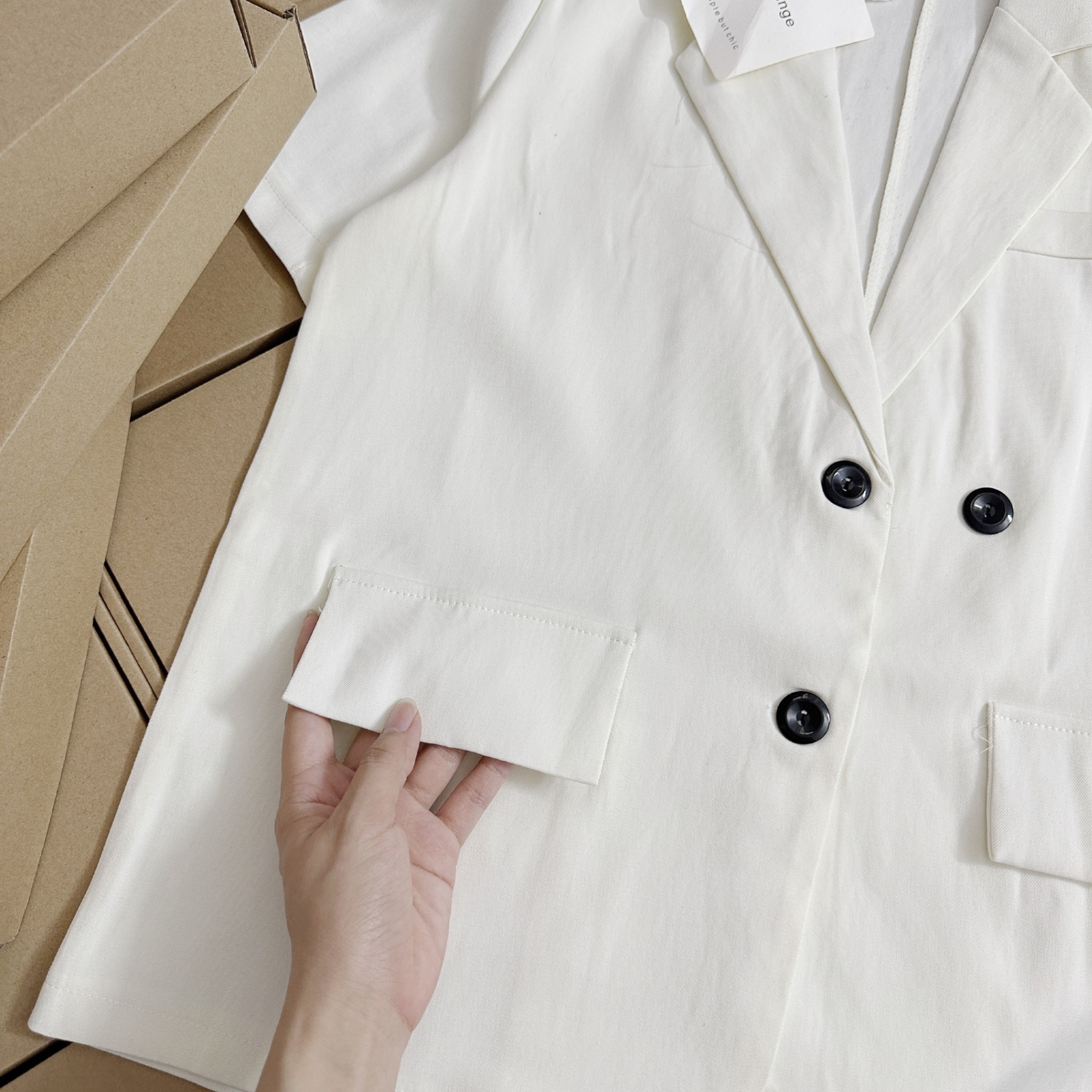 Sét Vest Cộc Trắng Cúc Đen