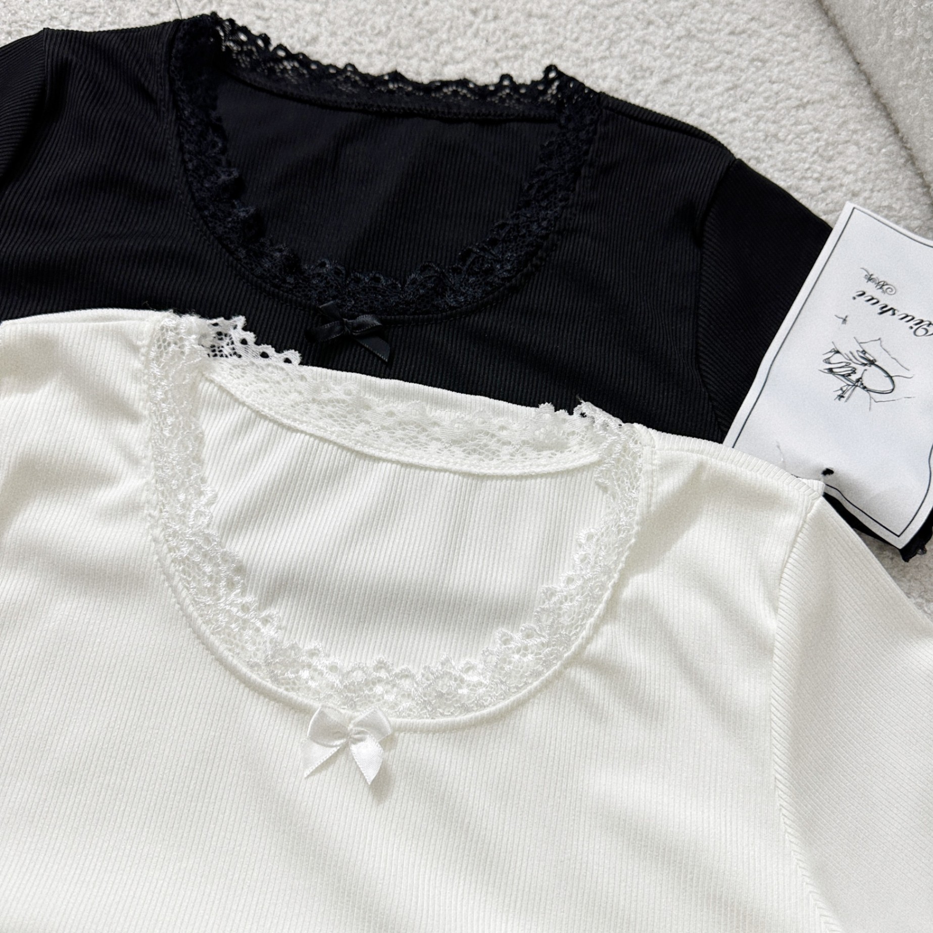 Sét 2 Áo Tăm Croptop Cổ Phối Ren