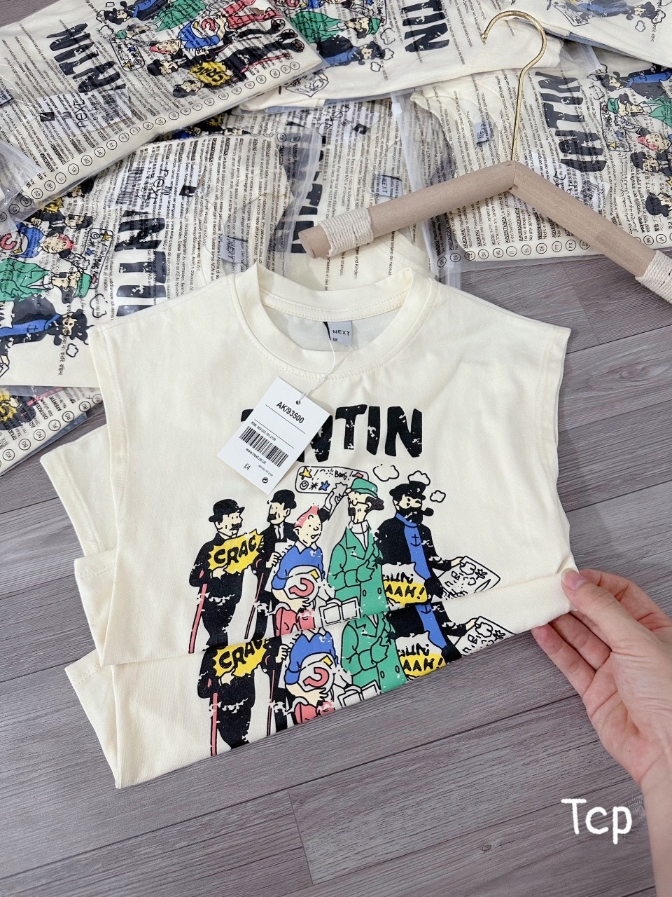Bộ Quần Sooc Bò Áo Sát Nách Tintin Kèm Mũ Cho Bé