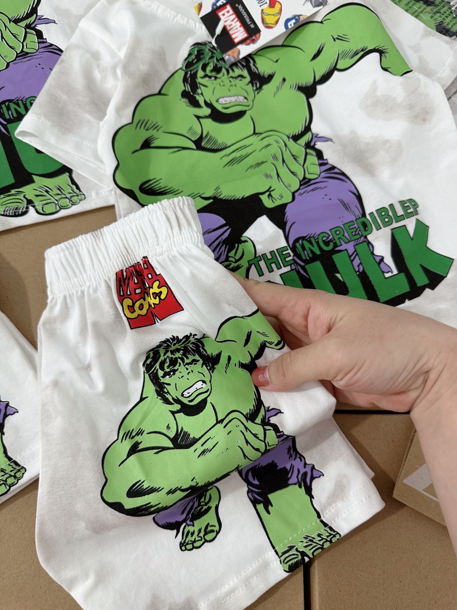 Bộ siêu anh hùng HULK loang