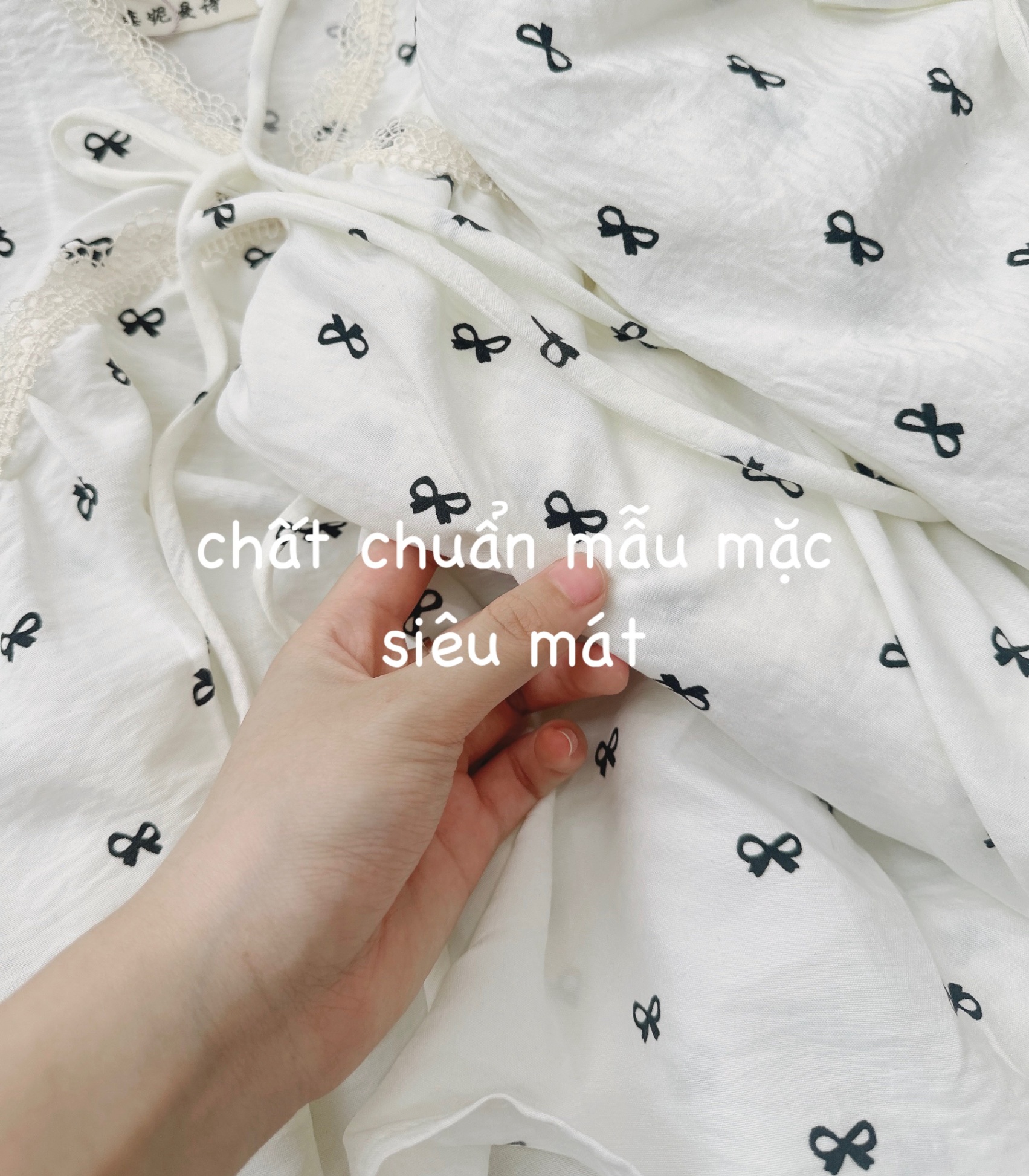 Bộ Đũi Nơ Cổ V Phối Ren