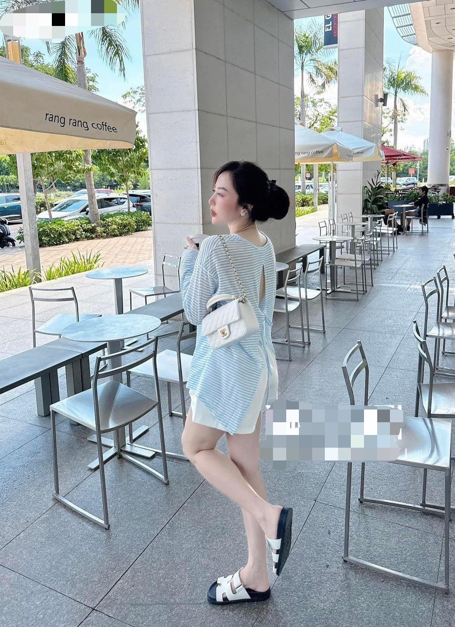 Sét Quần Sooc Mix Áo Kẻ Ngang Buộc Lưng Sau