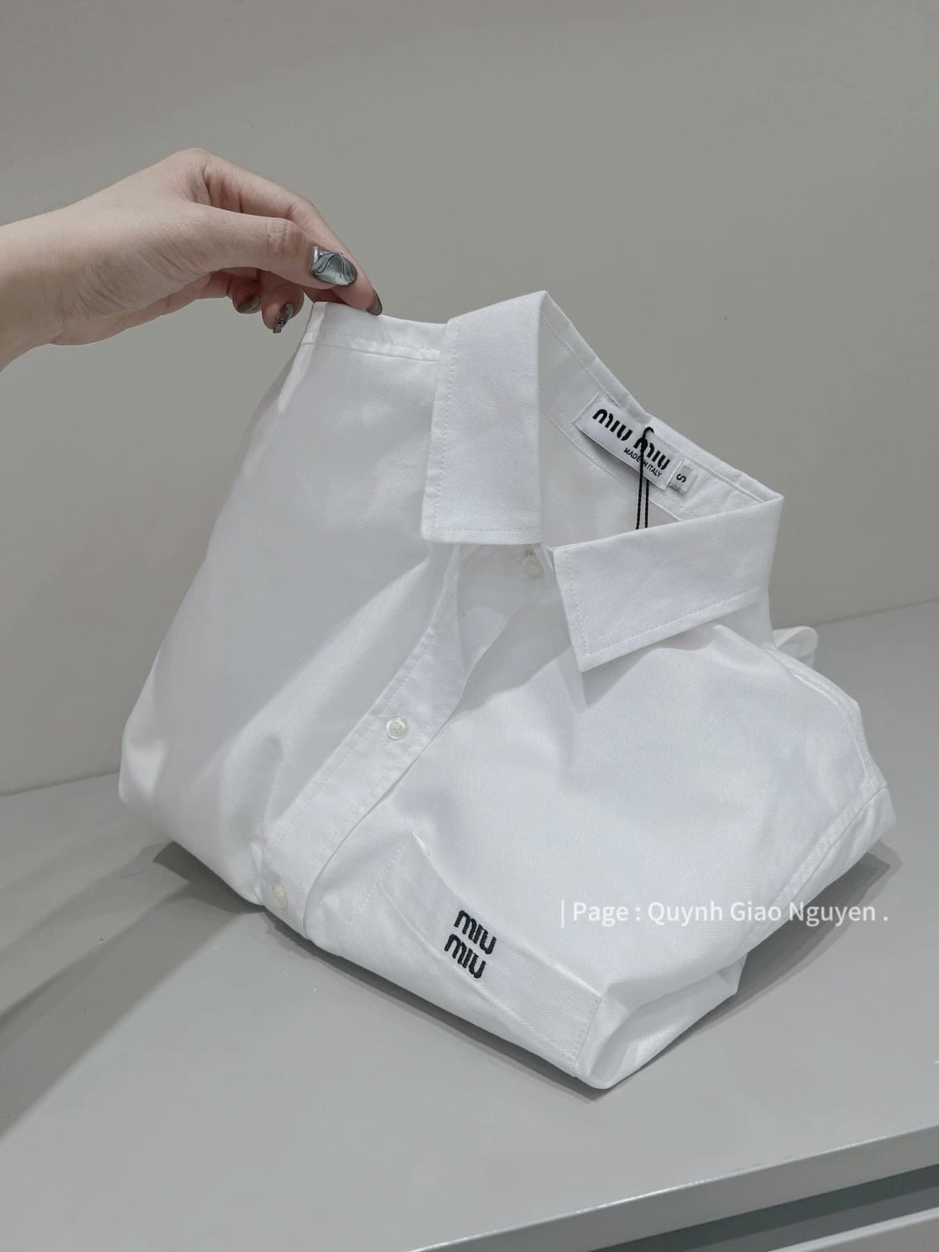 Áo SM Miu Miu Trắng Dài Tay