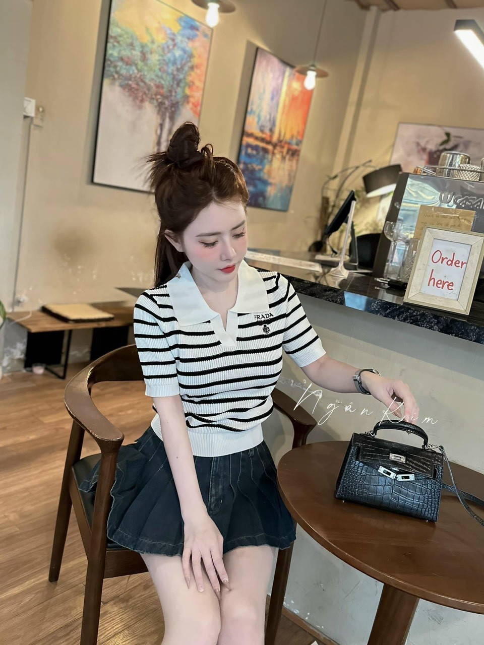 Áo Len Kẻ Ngăn Tay Thêu Prada