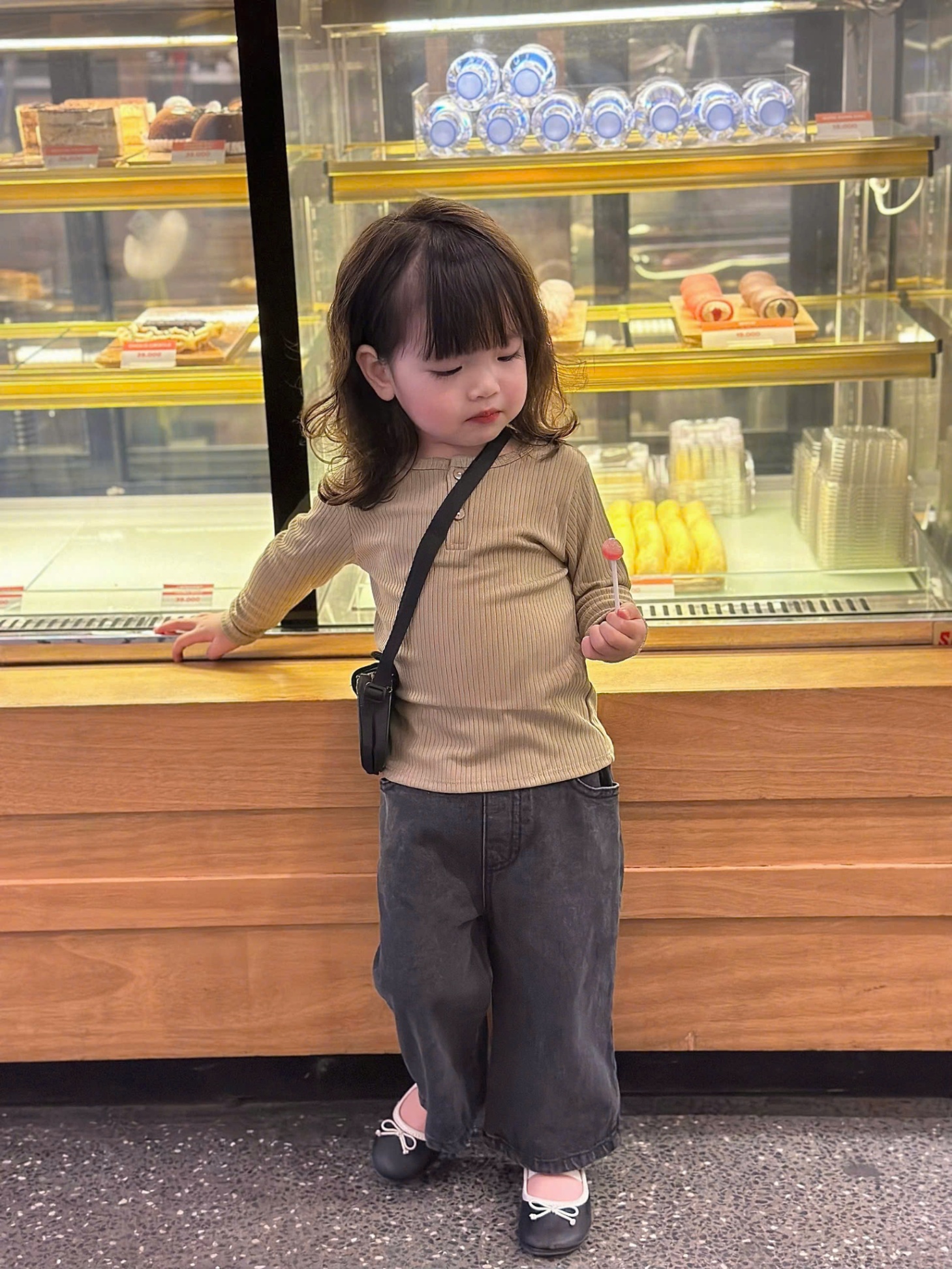 Sét 4 Áo Thun DT Đính Cúc Cho Bé