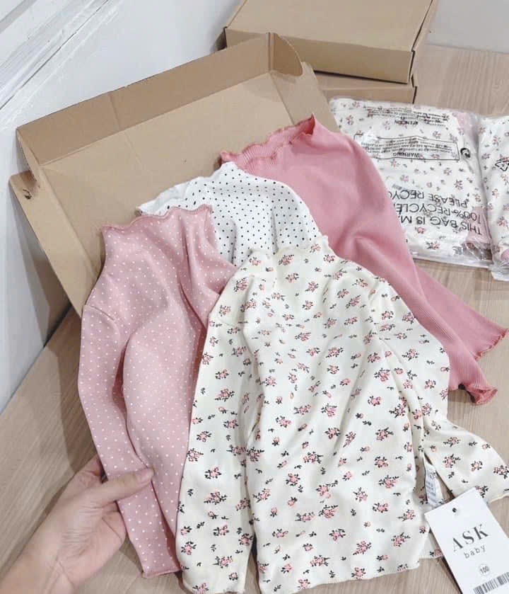 Set 4 áo giữ nhiệt tone Hàn cho bé