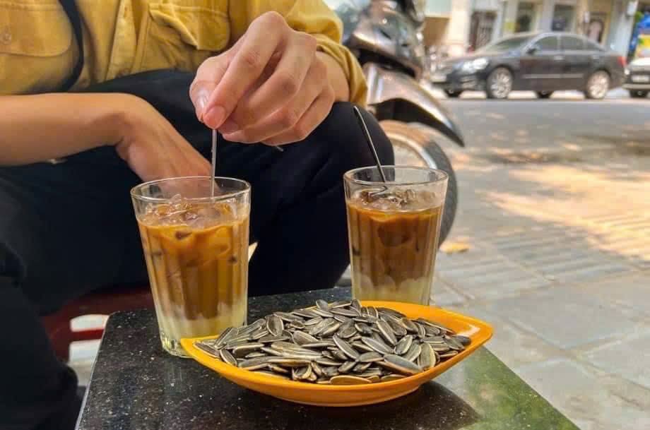 Bịch cafe hoà tan Q ngon 60 gói nhỏ