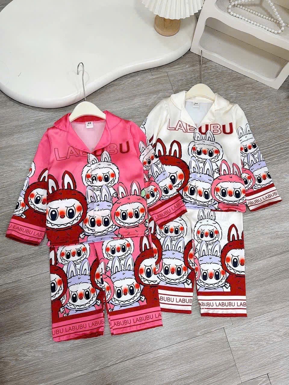 SET 2 BỘ PIJAMA LABUBU HỒNG TRẮNG