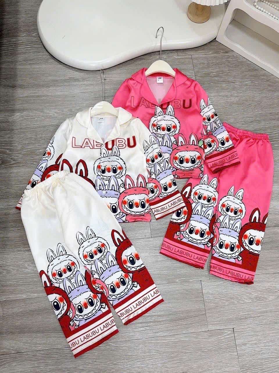 SET 2 BỘ PIJAMA LABUBU HỒNG TRẮNG