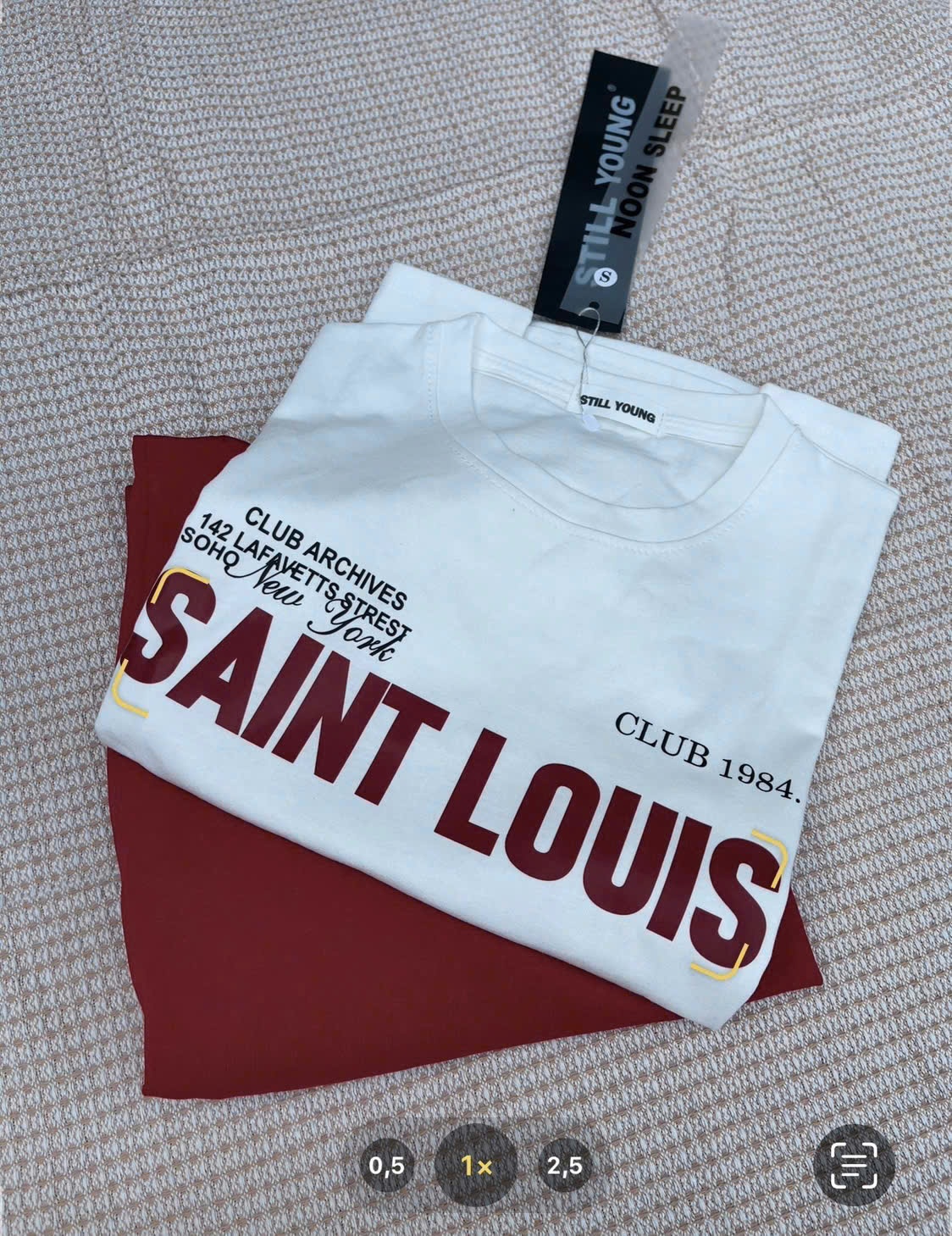 Sét CV Đỏ Áo Phông Trắng Saint Louis