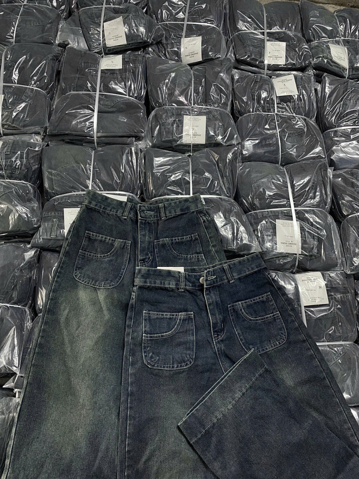 QUẦN JEANS SUÔNG XANH 2 TÚI TRƯỚC