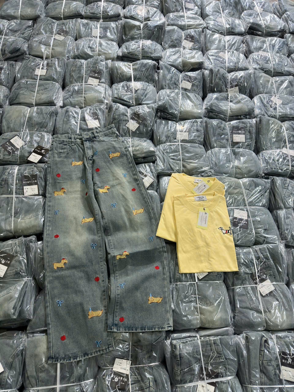 Sét Quần Jeans Mix Áo Phông Vàng