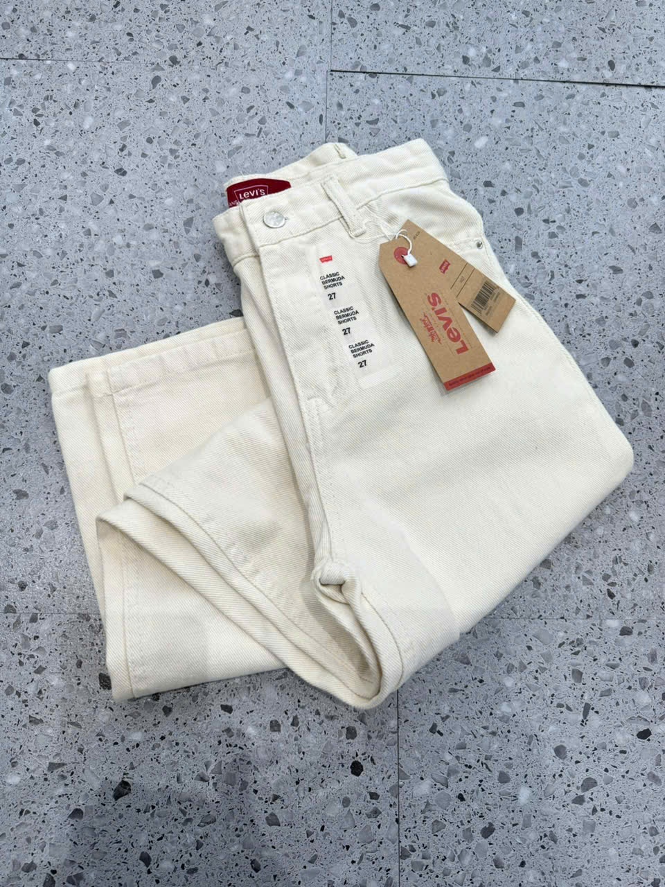 Quần Jeans Suông Trắng Levis