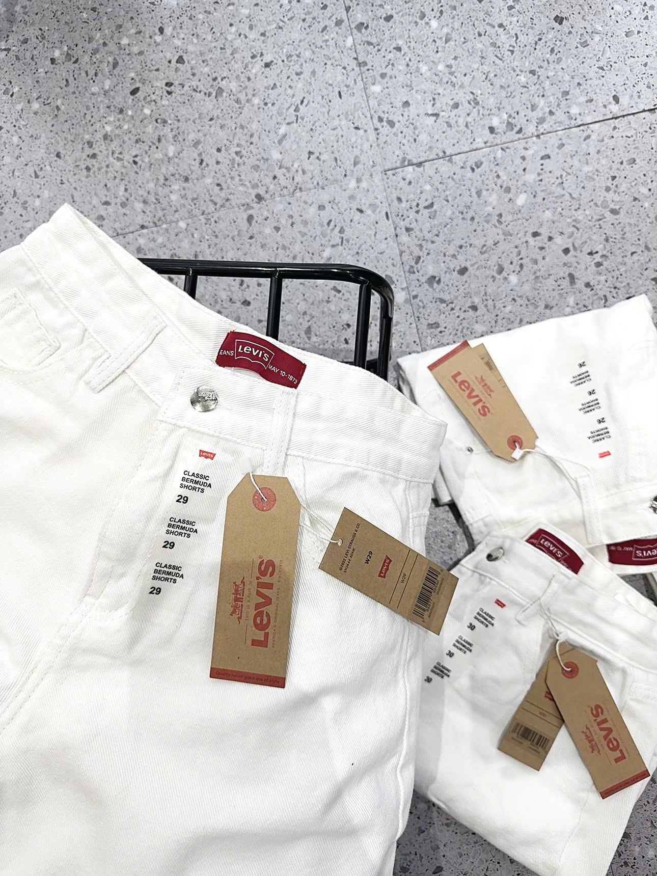 Quần Jeans Ngố Trắng Levis