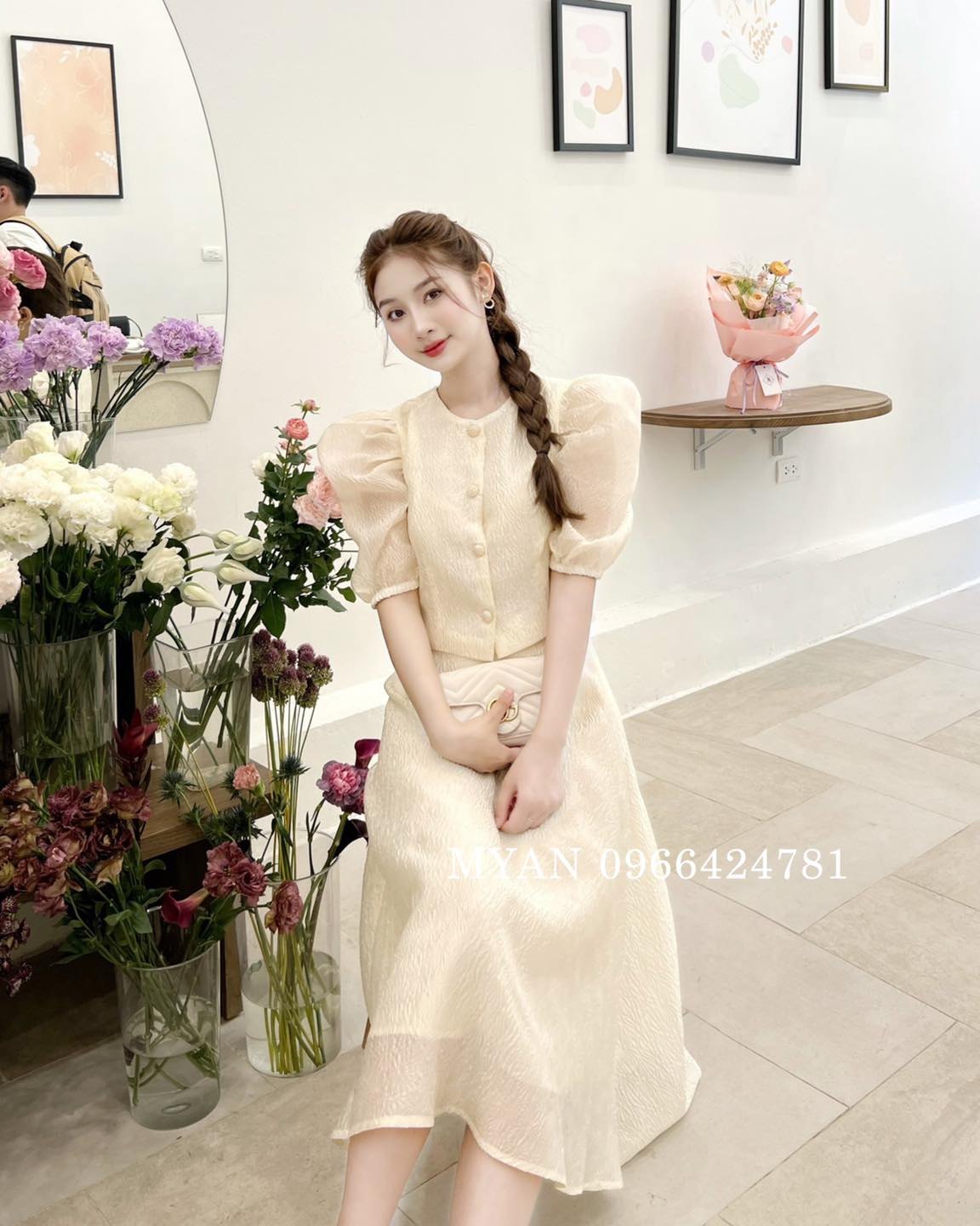 Đầm xòe cổ bẻ lá ph.cúc Vàng – Thoitranght.com.vn