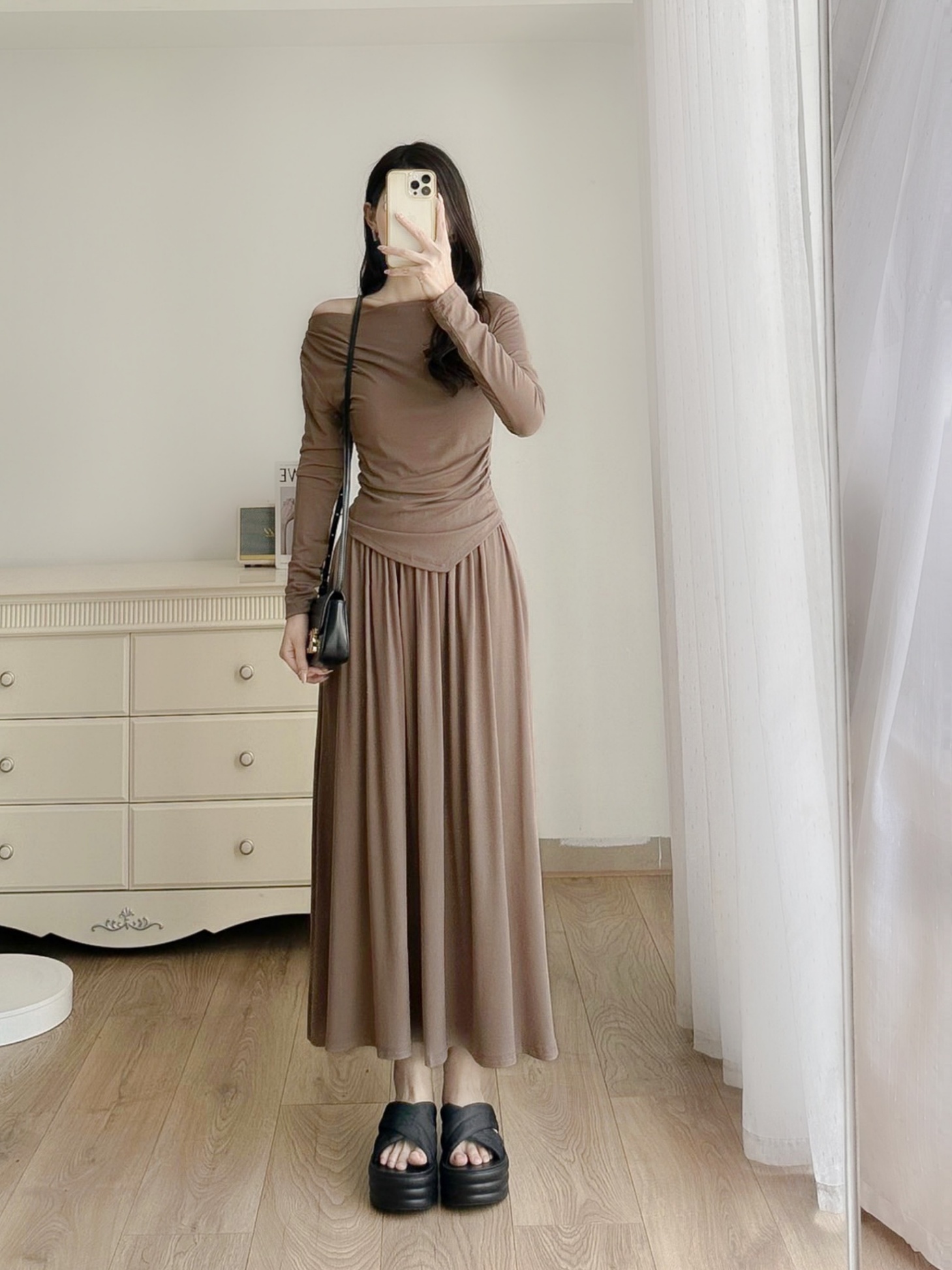 Bộ Chân Váy Kẻ Áo Thun Cautio Set Váy Chữ A Kèm Áo Phông Dài Tay giá sỉ,  giá bán buôn - Thị Trường Sỉ