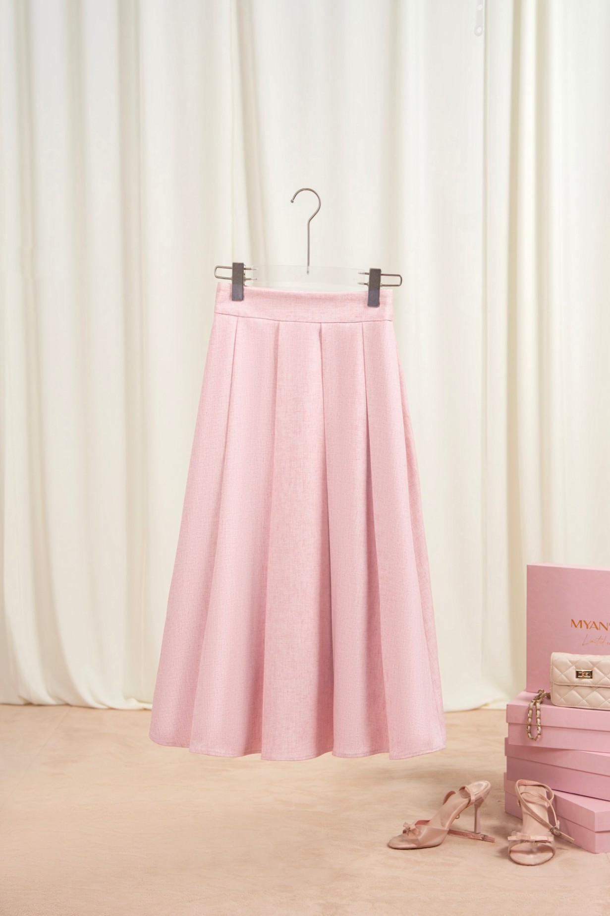 Chân váy dài xếp ly lớn